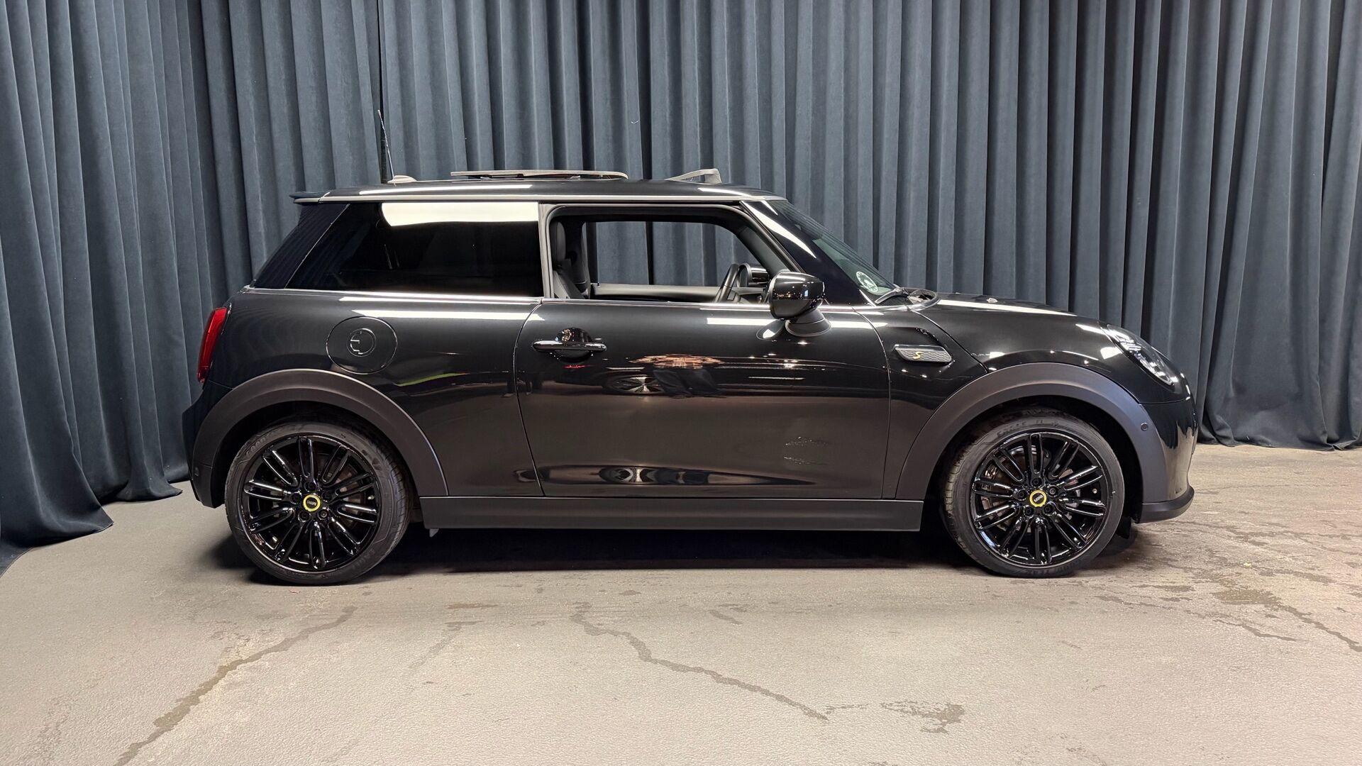 Sort Mini Cooper fra 2023