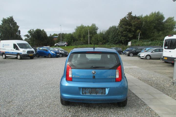 Blå Skoda Citigo fra 2016