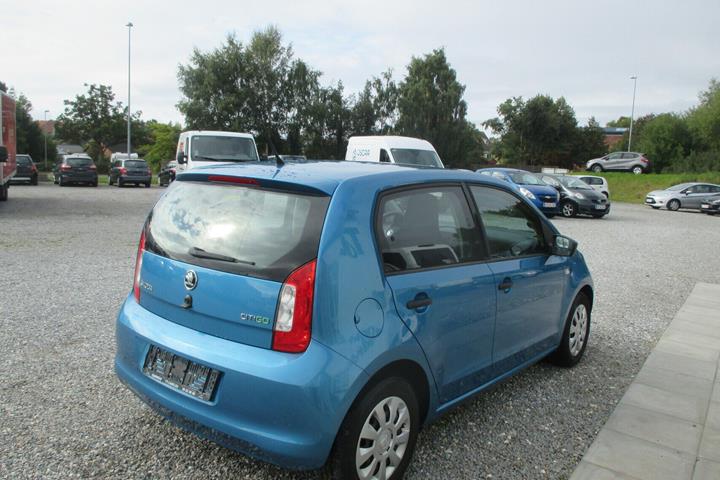 Blå Skoda Citigo fra 2016