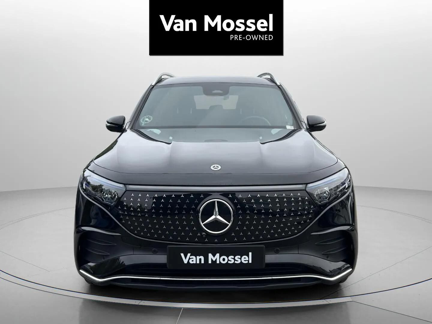Sort Mercedes EQB250+ fra 2025