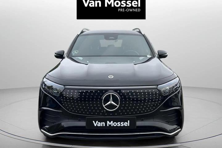 Sort Mercedes EQB250+ fra 2025