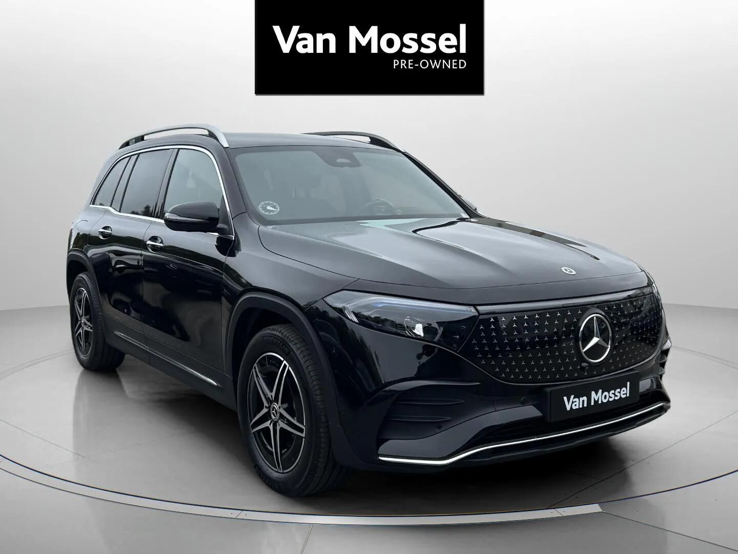 Sort Mercedes EQB250+ fra 2025