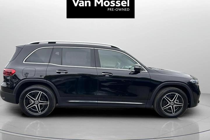 Sort Mercedes EQB250+ fra 2025