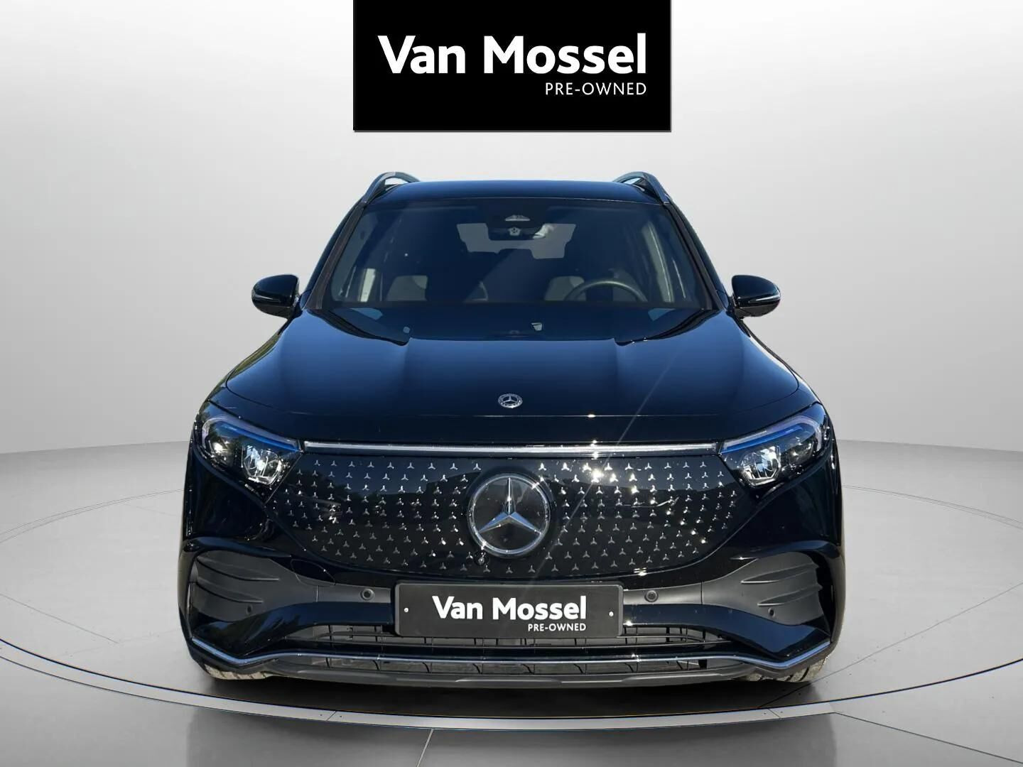 Sort Mercedes EQB250+ fra 2025