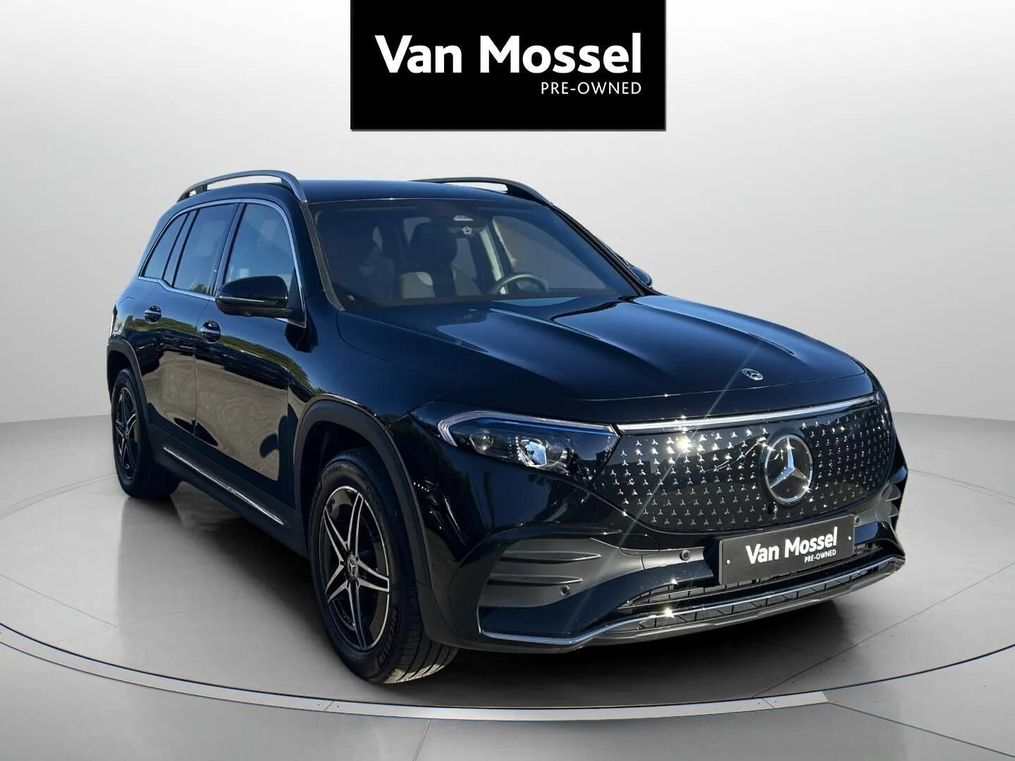 Sort Mercedes EQB250+ fra 2025