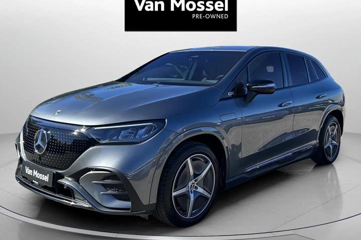 Grå Mercedes EQE350 fra 2025