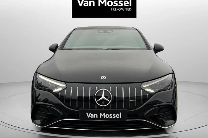 Sort Mercedes EQE 43 AMG fra 2023