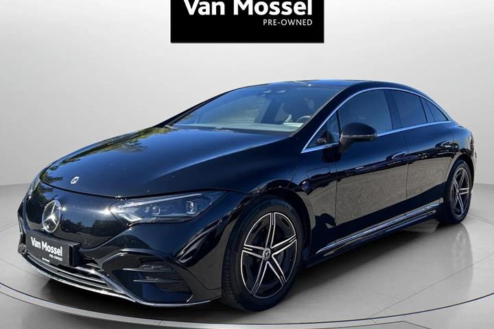 Sort Mercedes EQE350+ fra 2022