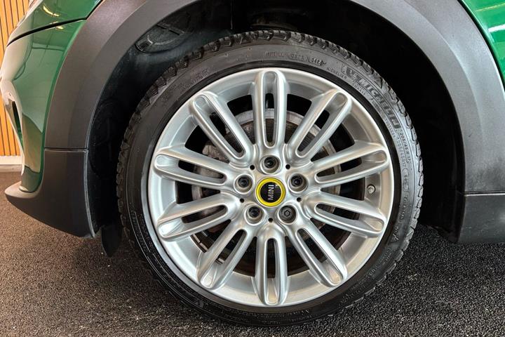 Grøn Mini Cooper SE fra 2021