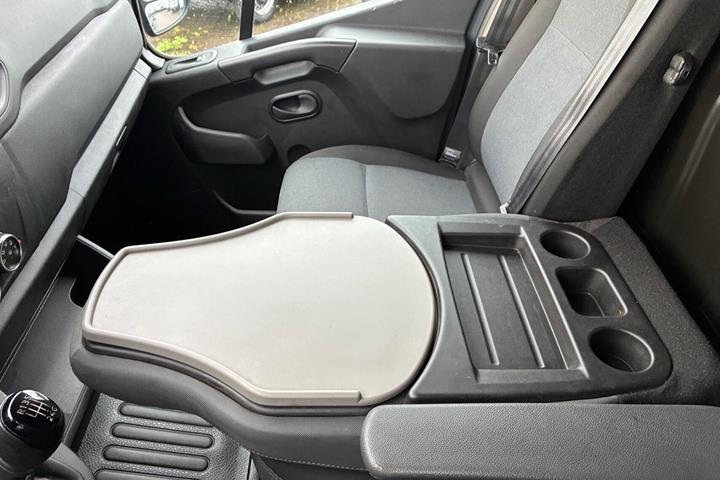 Grå Renault Master IV T35 fra 2019