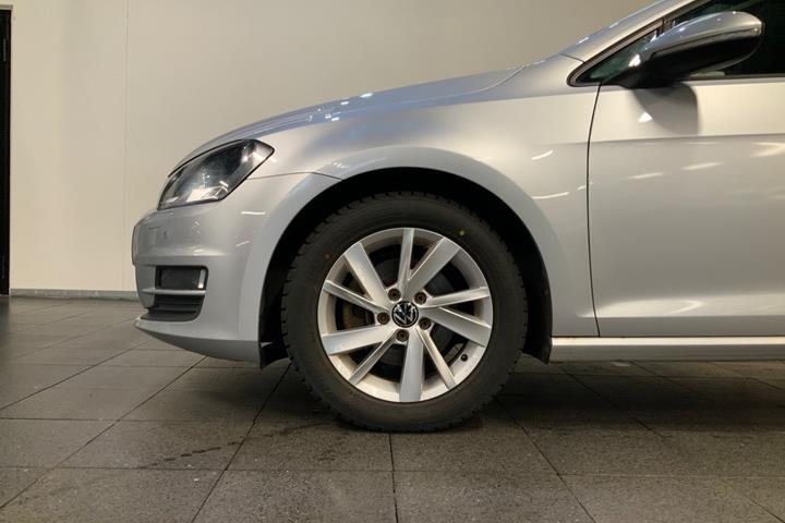 Sølv VW Golf VII fra 2014