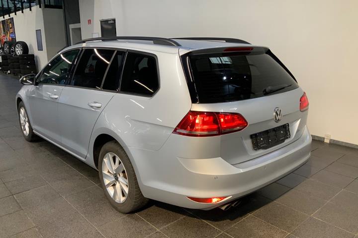 Sølv VW Golf VII fra 2014