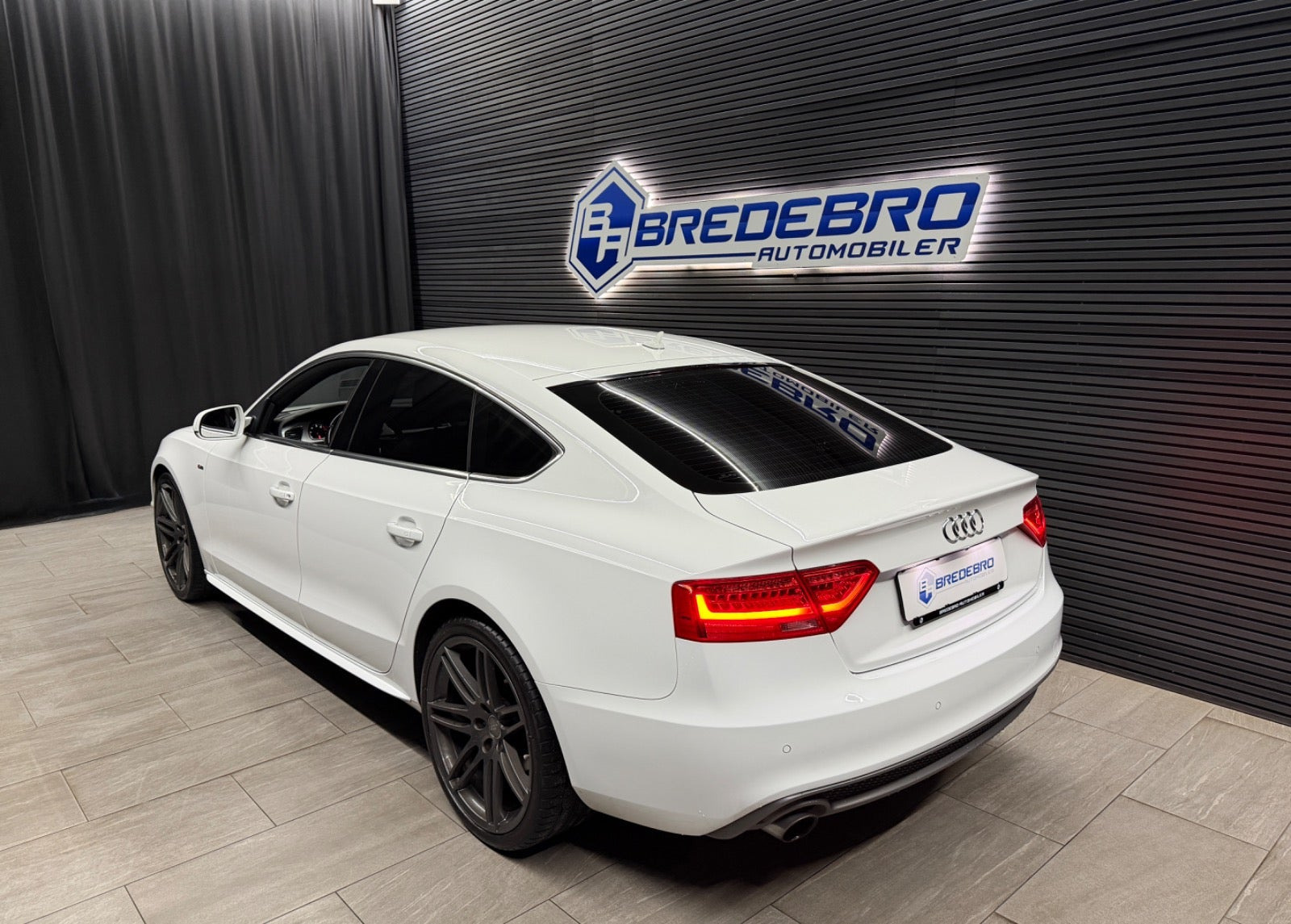 Hvid Audi A5 fra 2016