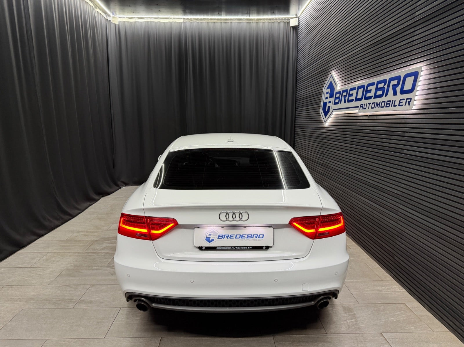 Hvid Audi A5 fra 2016