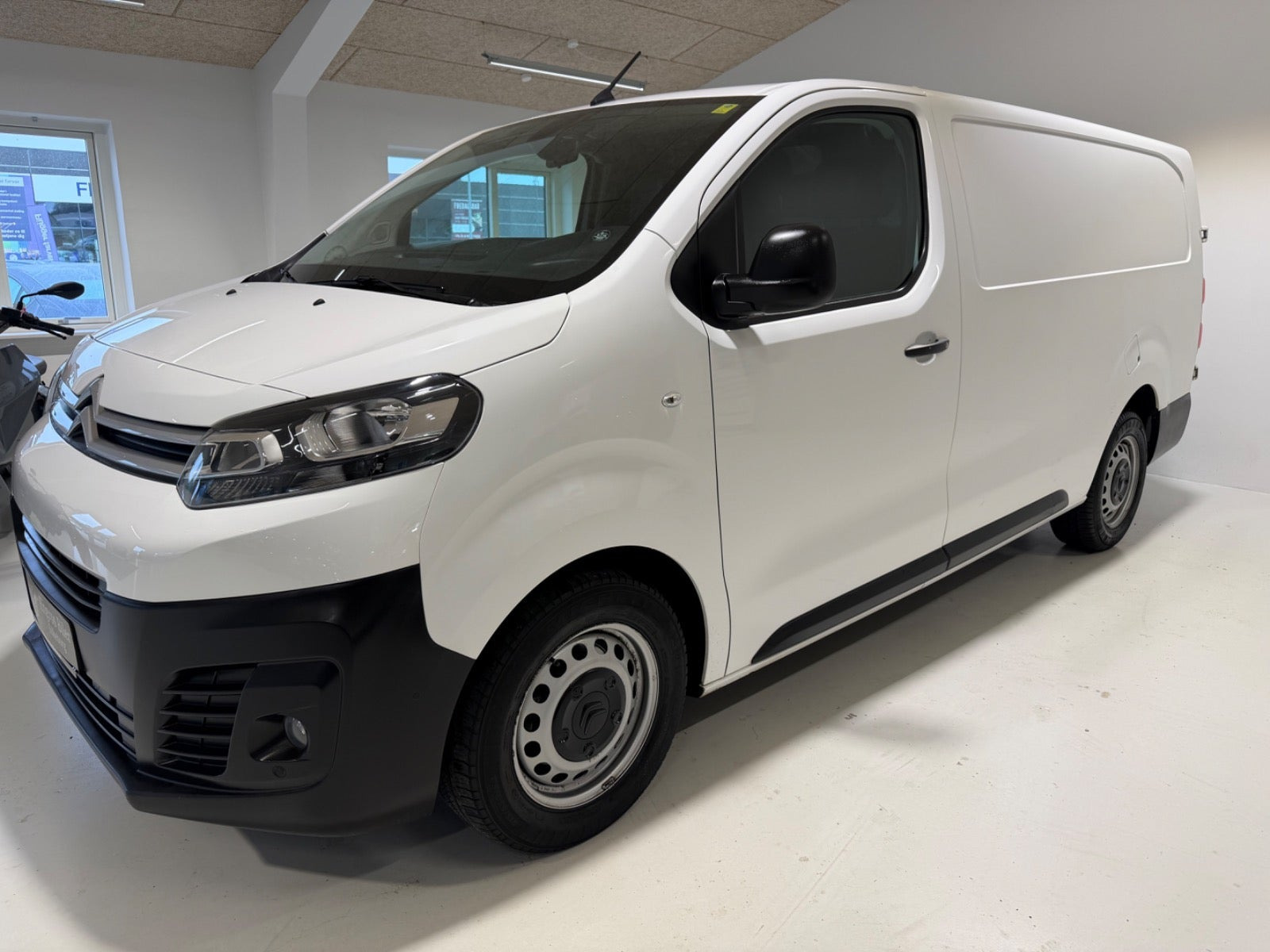Hvid Citroën Jumpy fra 2021