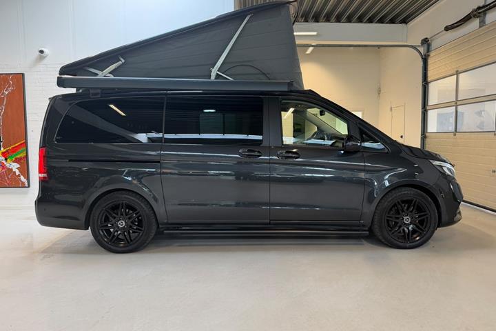 Sort Mercedes V300 d fra 2020