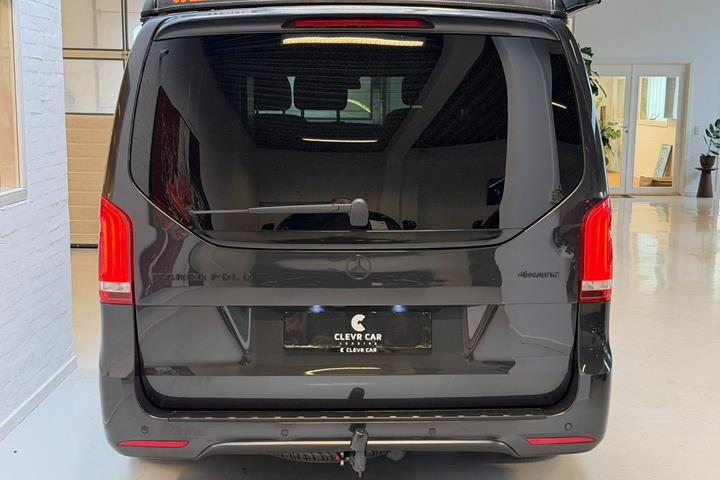 Sort Mercedes V300 d fra 2020