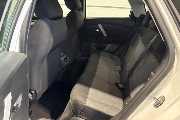 Hvid Citroën C4 fra 2021