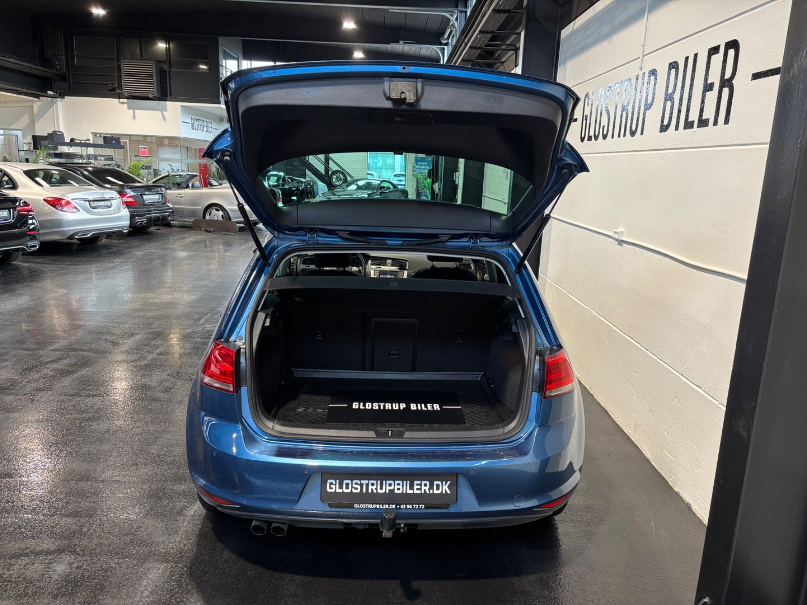 Blå VW Golf VII fra 2016