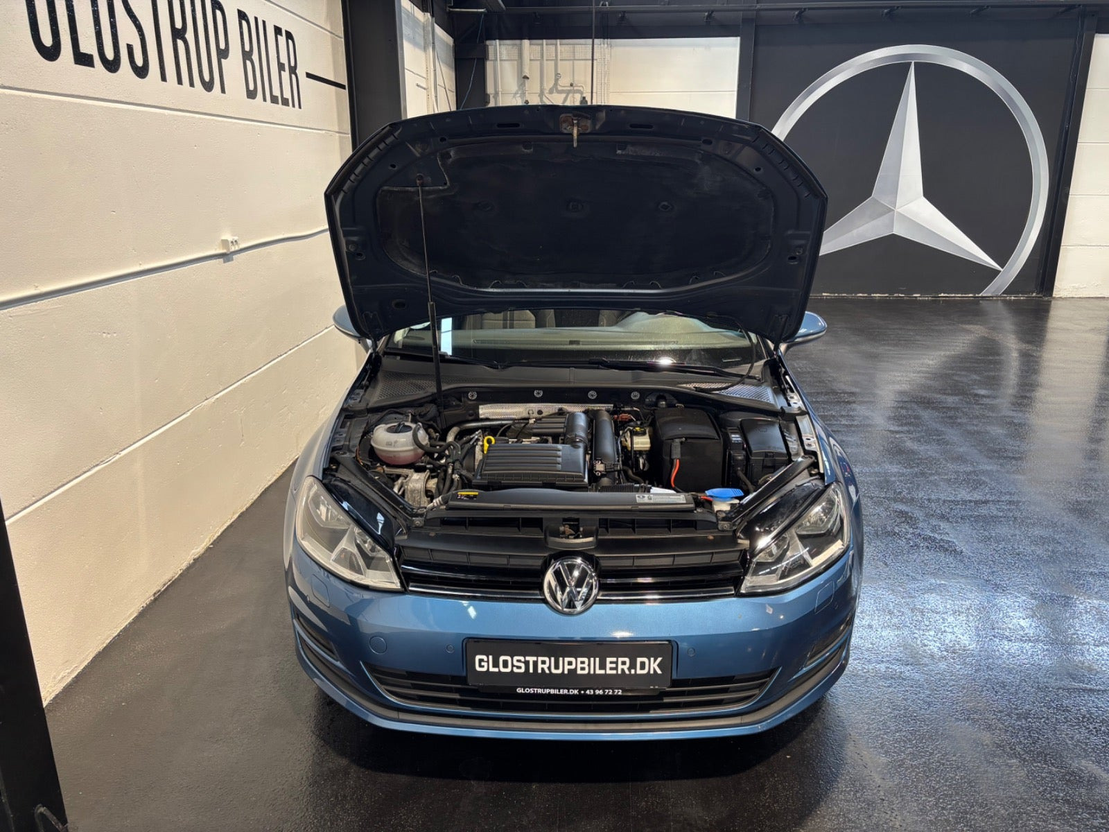 Blå VW Golf VII fra 2016