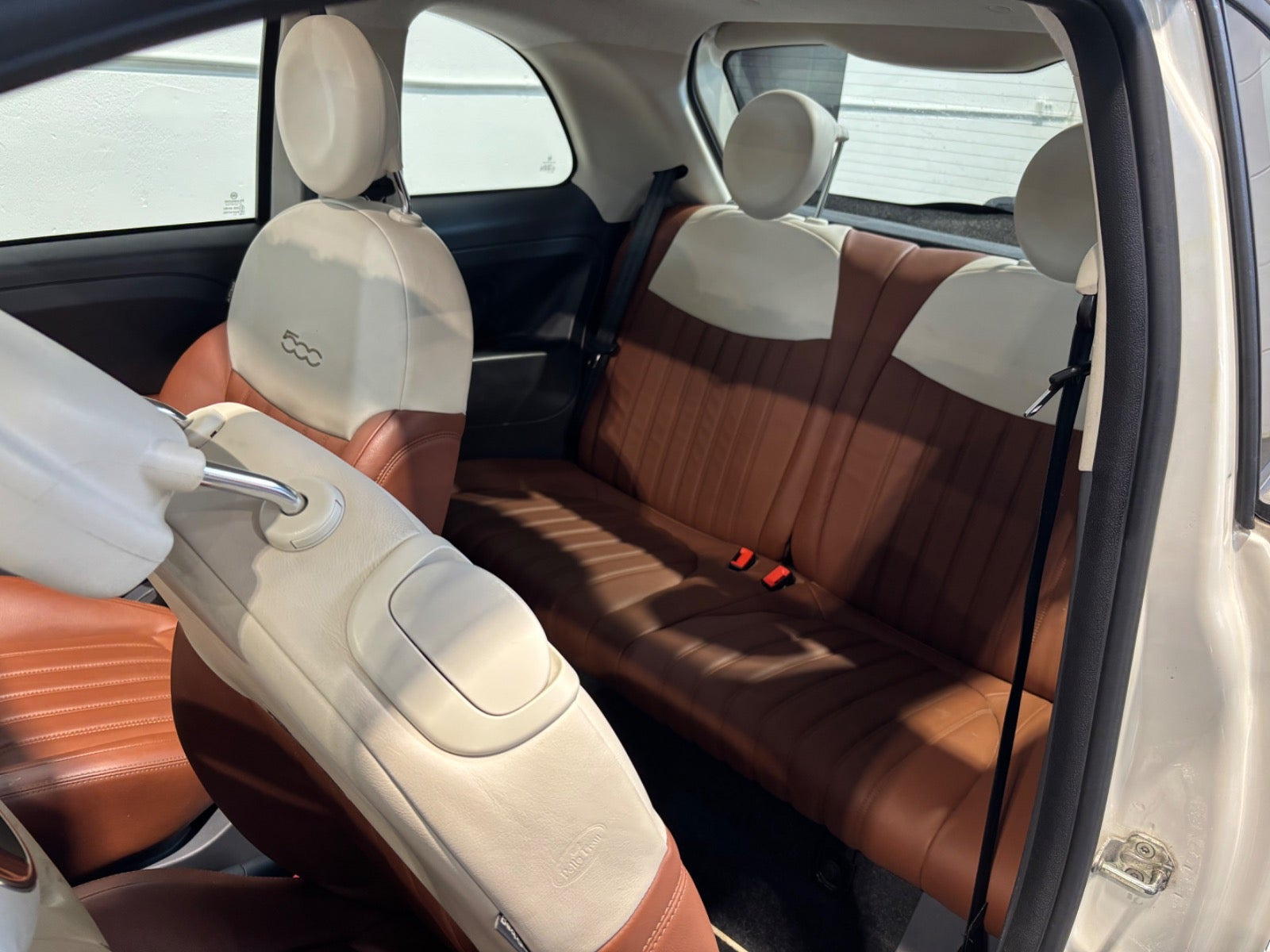 Hvid Fiat 500 fra 2014