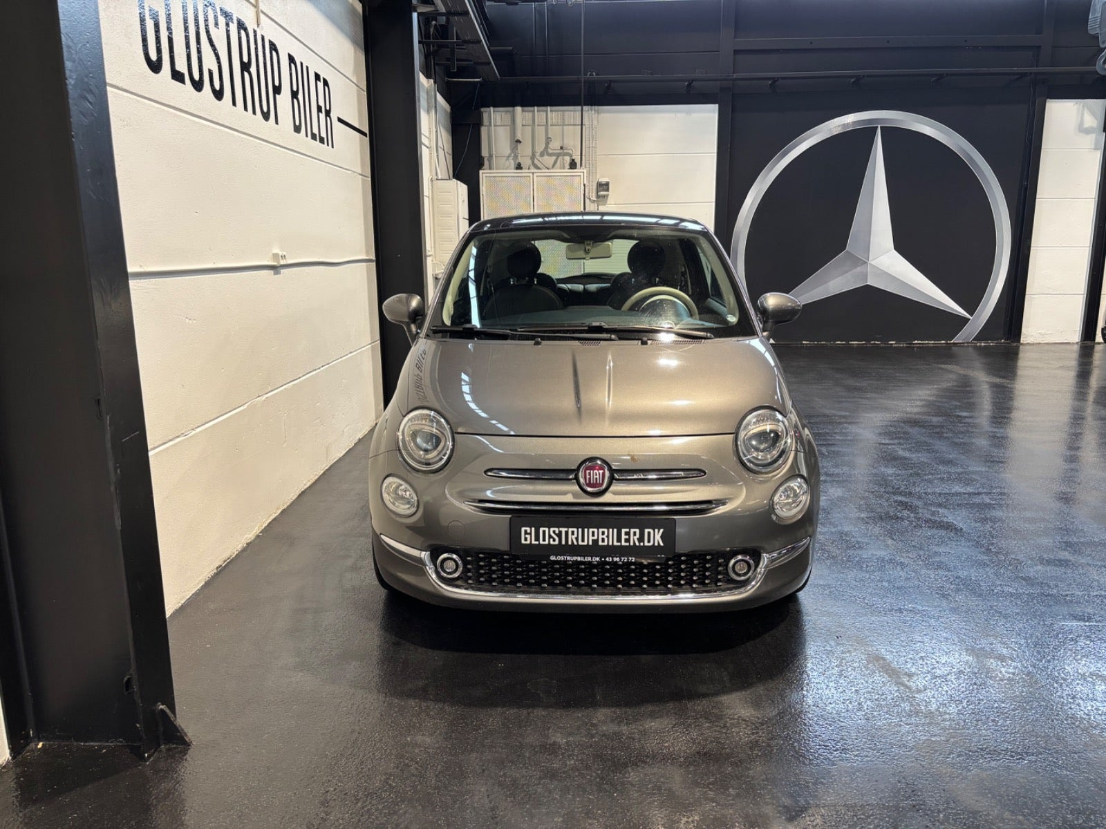 Grå Fiat 500 fra 2020