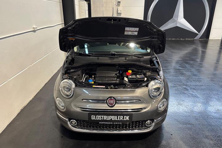 Grå Fiat 500 fra 2020