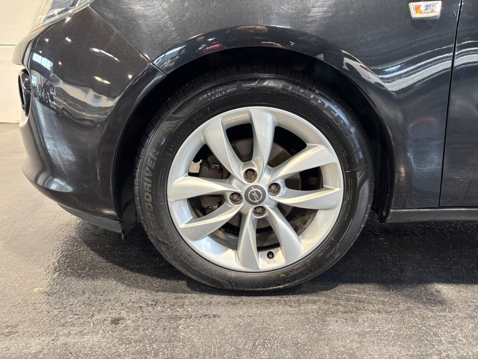 Sort Opel Adam fra 2013