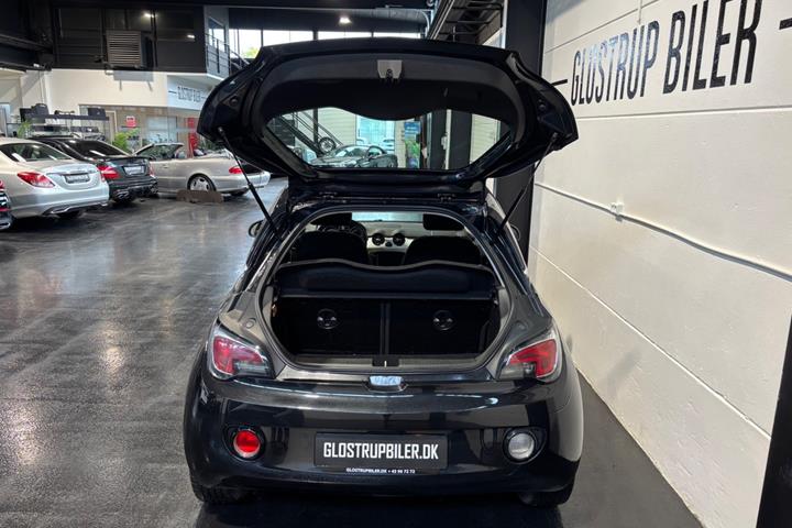 Sort Opel Adam fra 2013