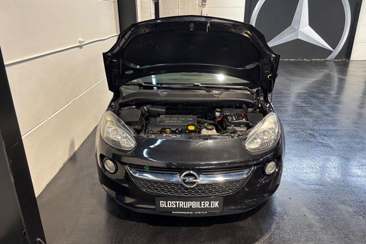 Sort Opel Adam fra 2013