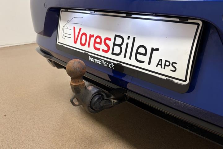 Blå VW Golf VII fra 2019