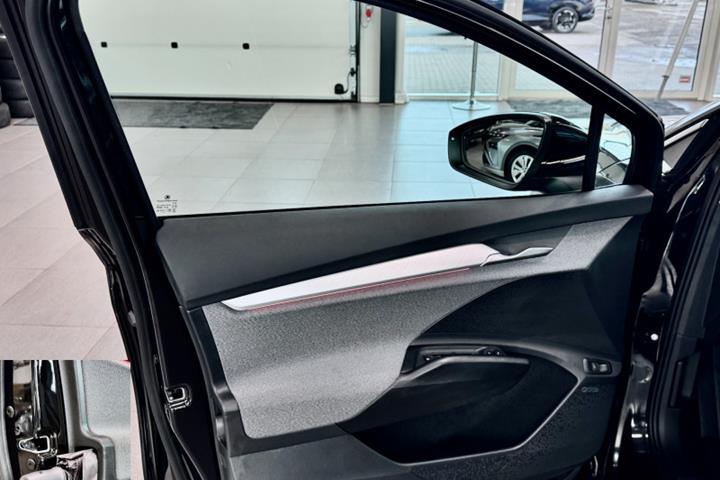 Sort Skoda Enyaq fra 2026