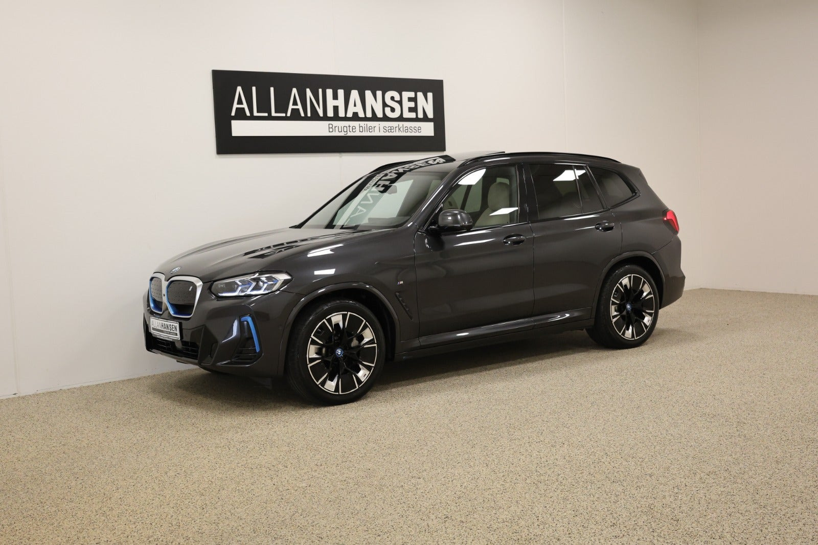 BMW iX3 Charged Plus M-Sport