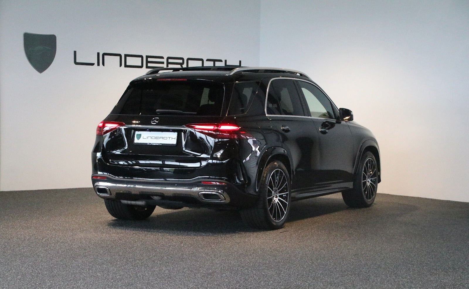 Sort Mercedes GLE350 de fra 2024