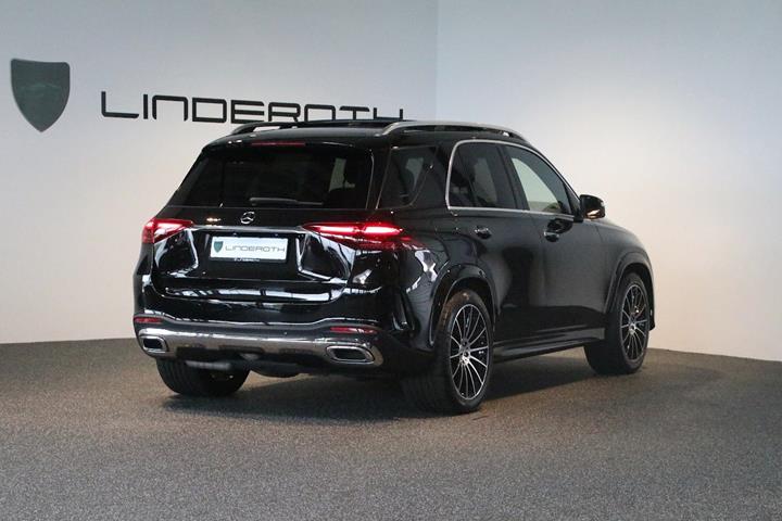 Sort Mercedes GLE350 de fra 2024