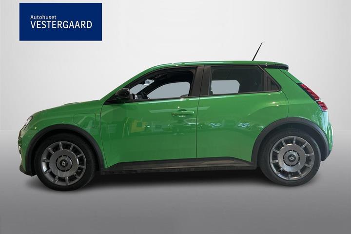Grøn Renault 5 E-Tech fra 2025