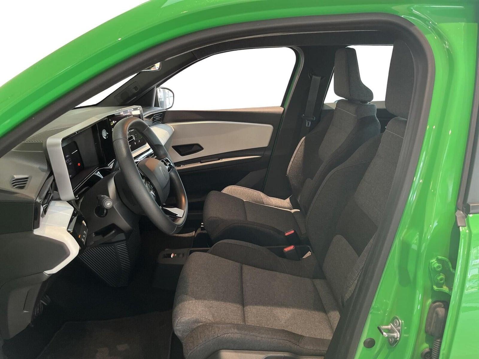 Grøn Renault 5 E-Tech fra 2025