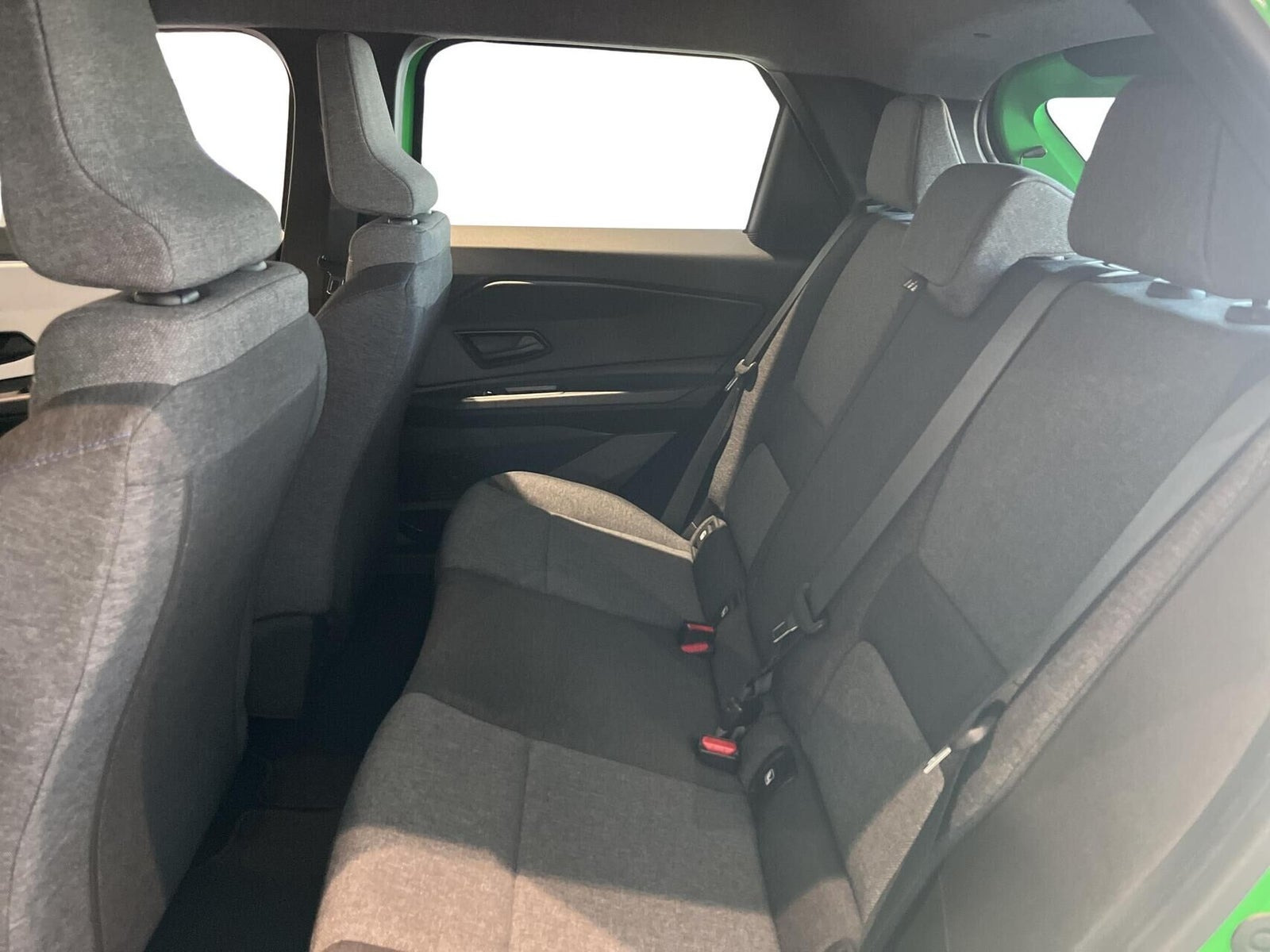 Grøn Renault 5 E-Tech fra 2025