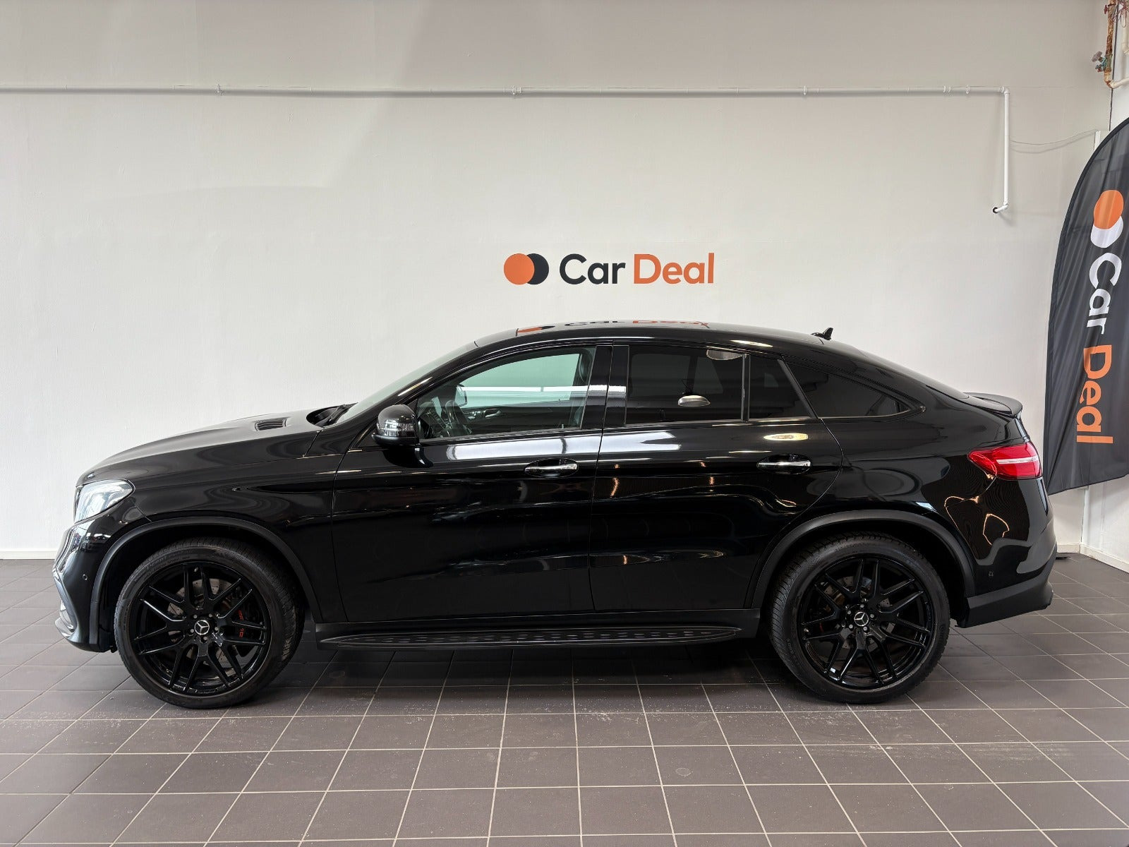 Sort Mercedes GLE63 fra 2015