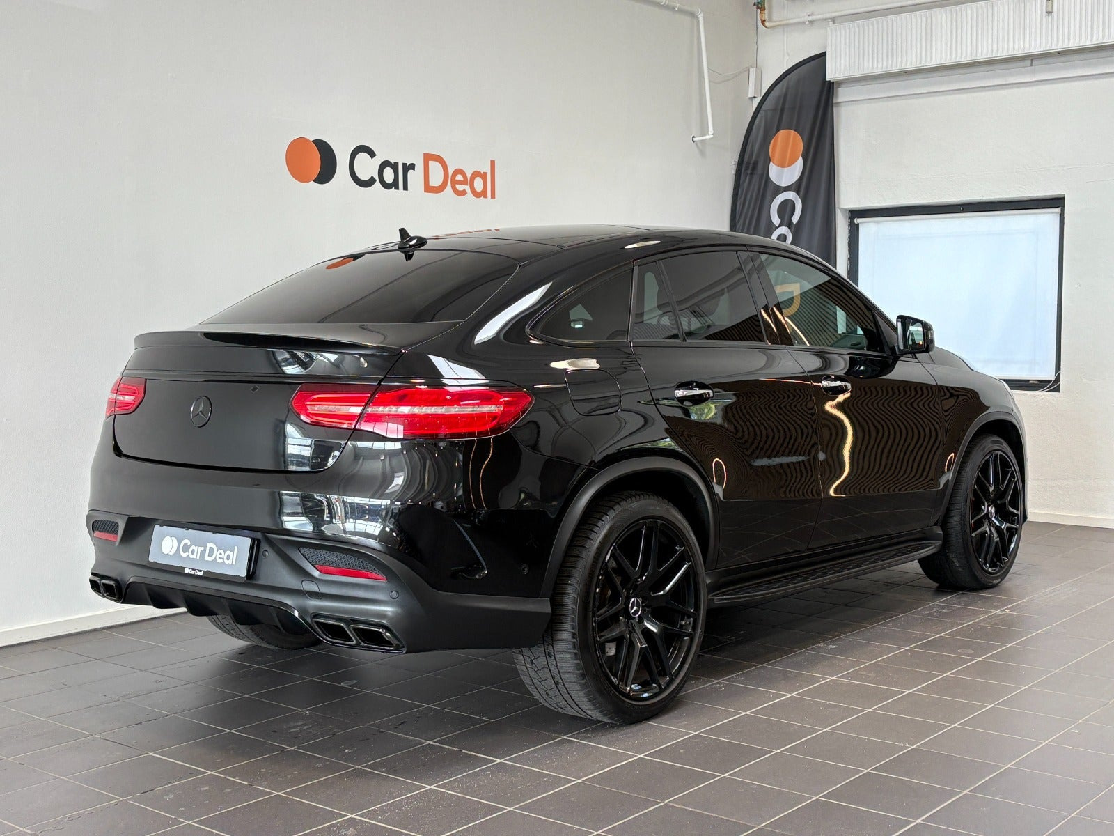 Sort Mercedes GLE63 fra 2015