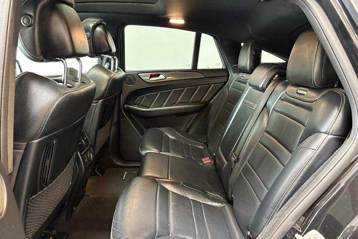 Sort Mercedes GLE63 fra 2015
