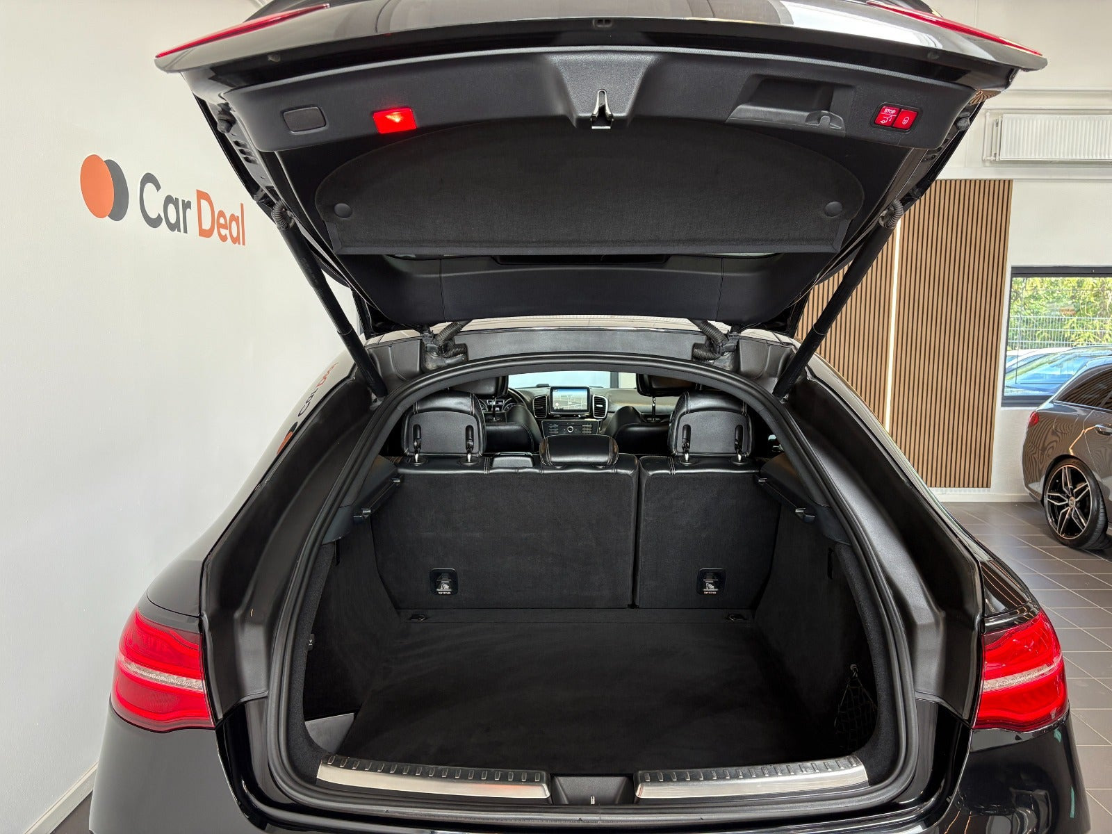 Sort Mercedes GLE63 fra 2015