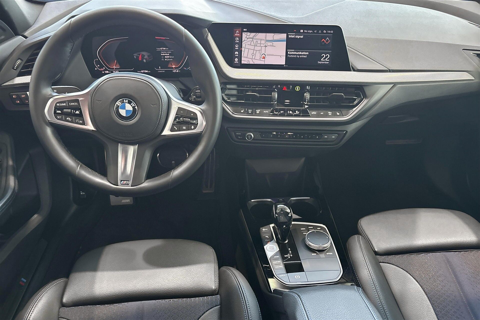 Blå BMW 118i fra 2020