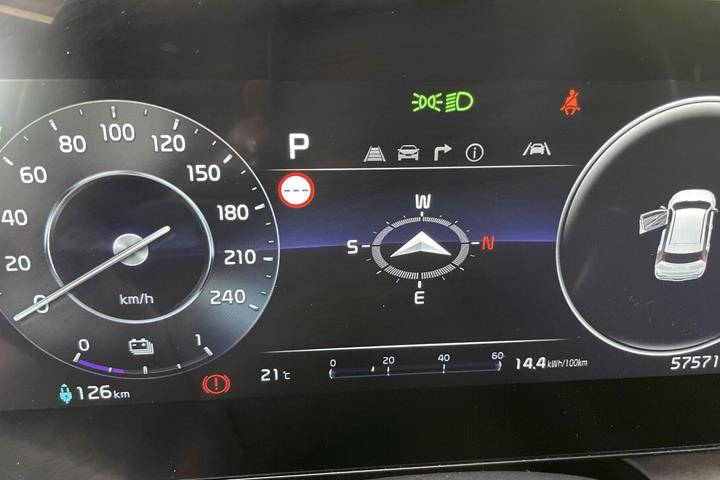 Hvid Kia Niro EV fra 2023