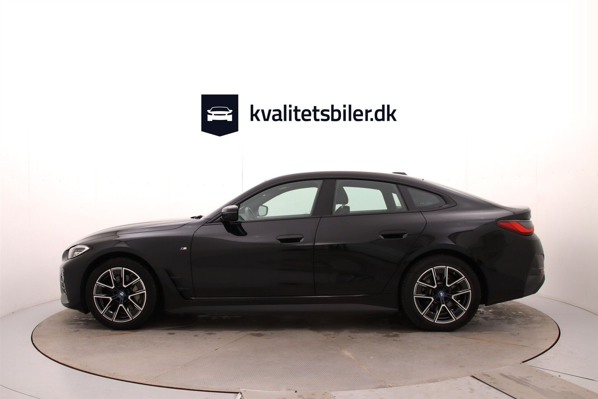 Sort BMW i4 fra 2023