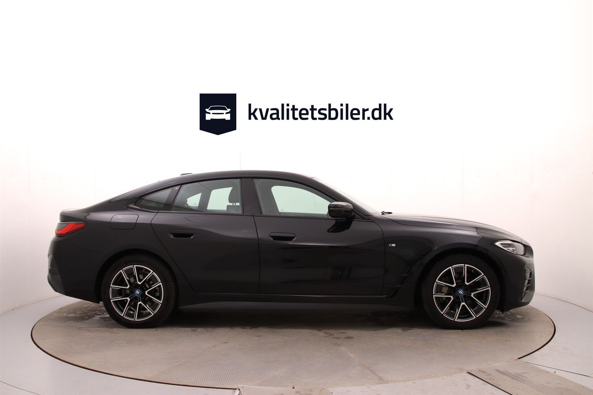 Sort BMW i4 fra 2023