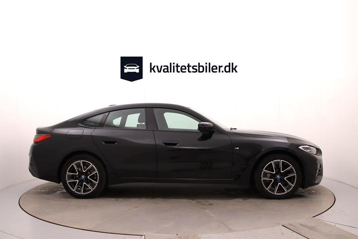 Sort BMW i4 fra 2023