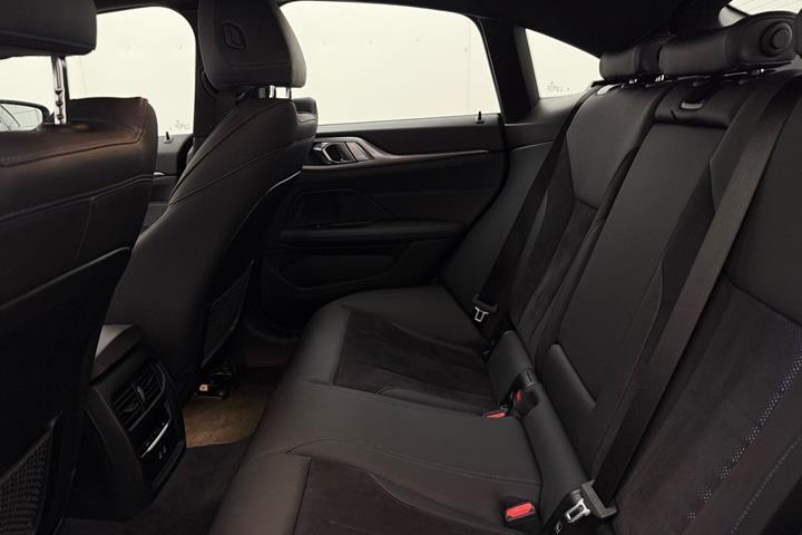 Sort BMW i4 fra 2023