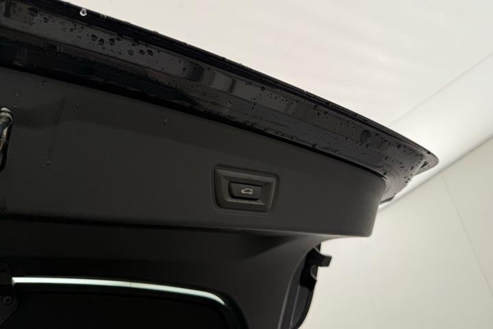 Sort BMW i4 fra 2023