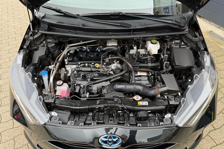 Sort Toyota Yaris fra 2022